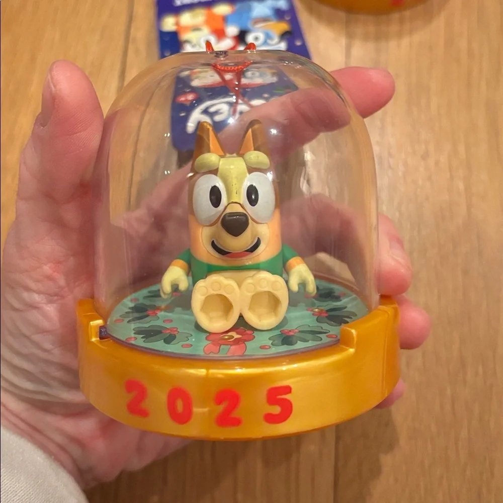 Bluey Figurine Ornament Set 2025 NWT Christmas Decor - Picture 2 of 5